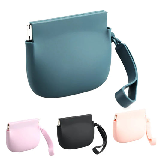 Soft Silicone Dog Treat Pouch, Auto-Closure Leakproof Pet Training Bag, Travel Snack Pouch for Dogs/Cats, Odorless Easy-Clean